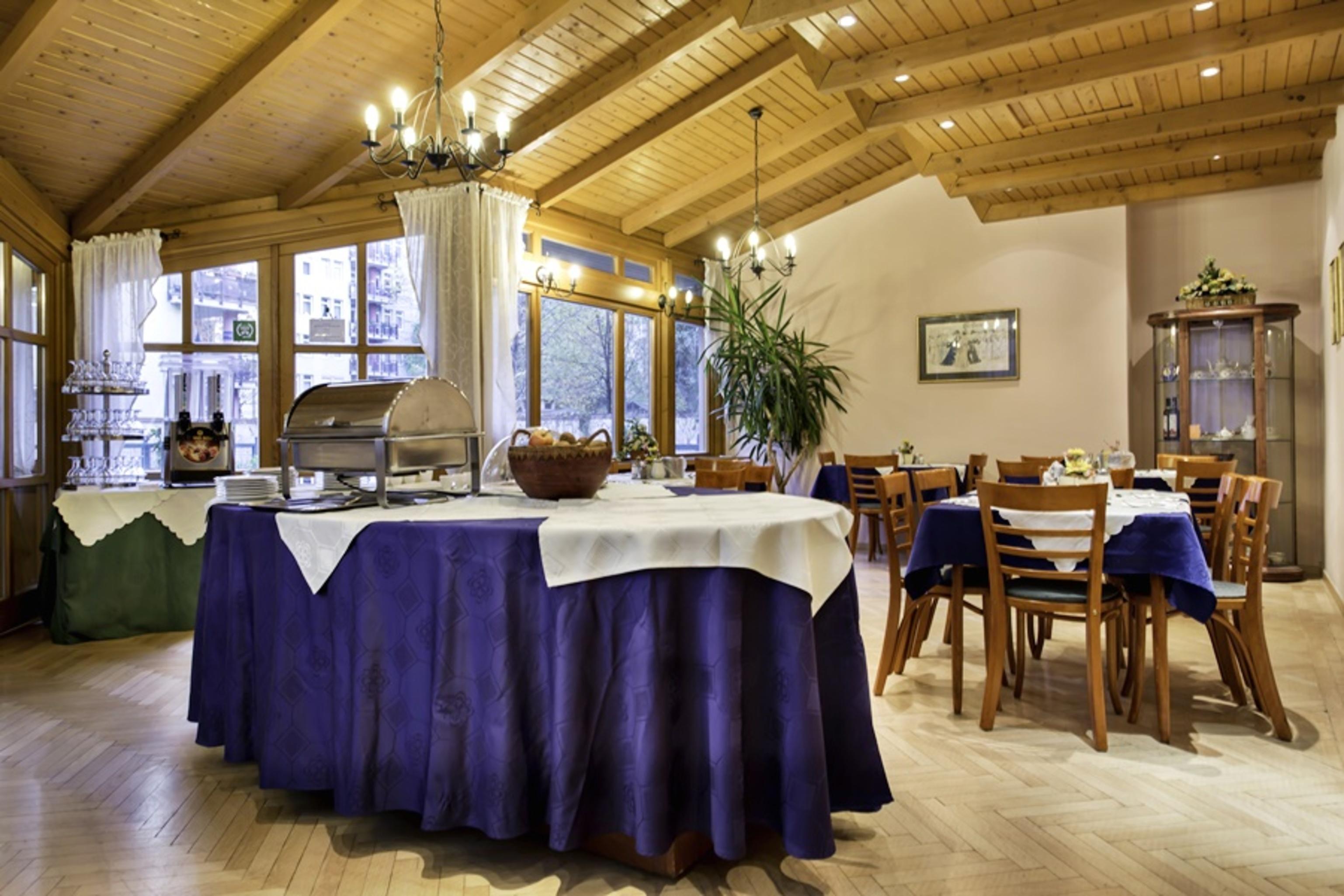 Corvin Hotel Budapest Sissi Wing Bagian luar foto