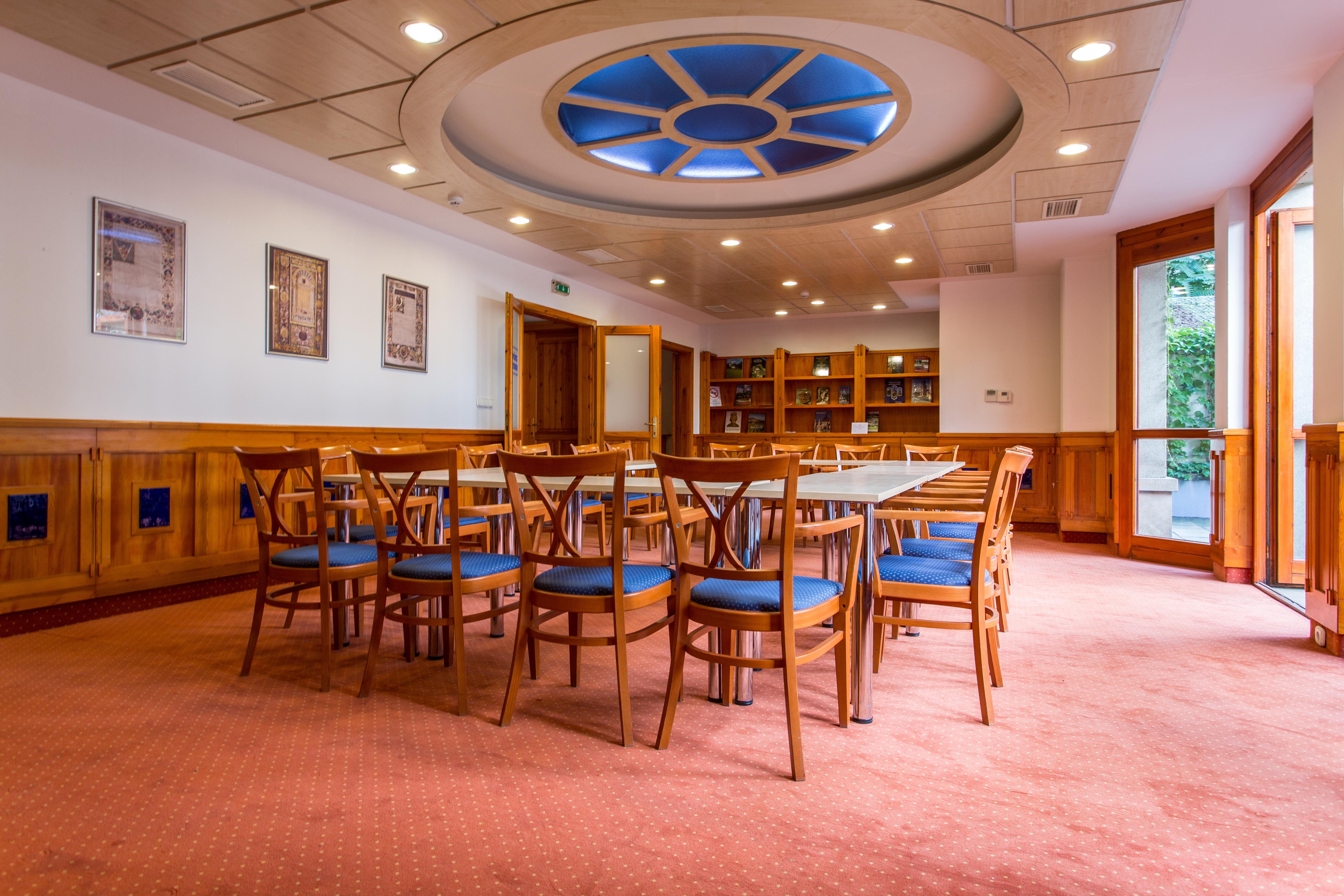 Corvin Hotel Budapest Sissi Wing Bagian luar foto