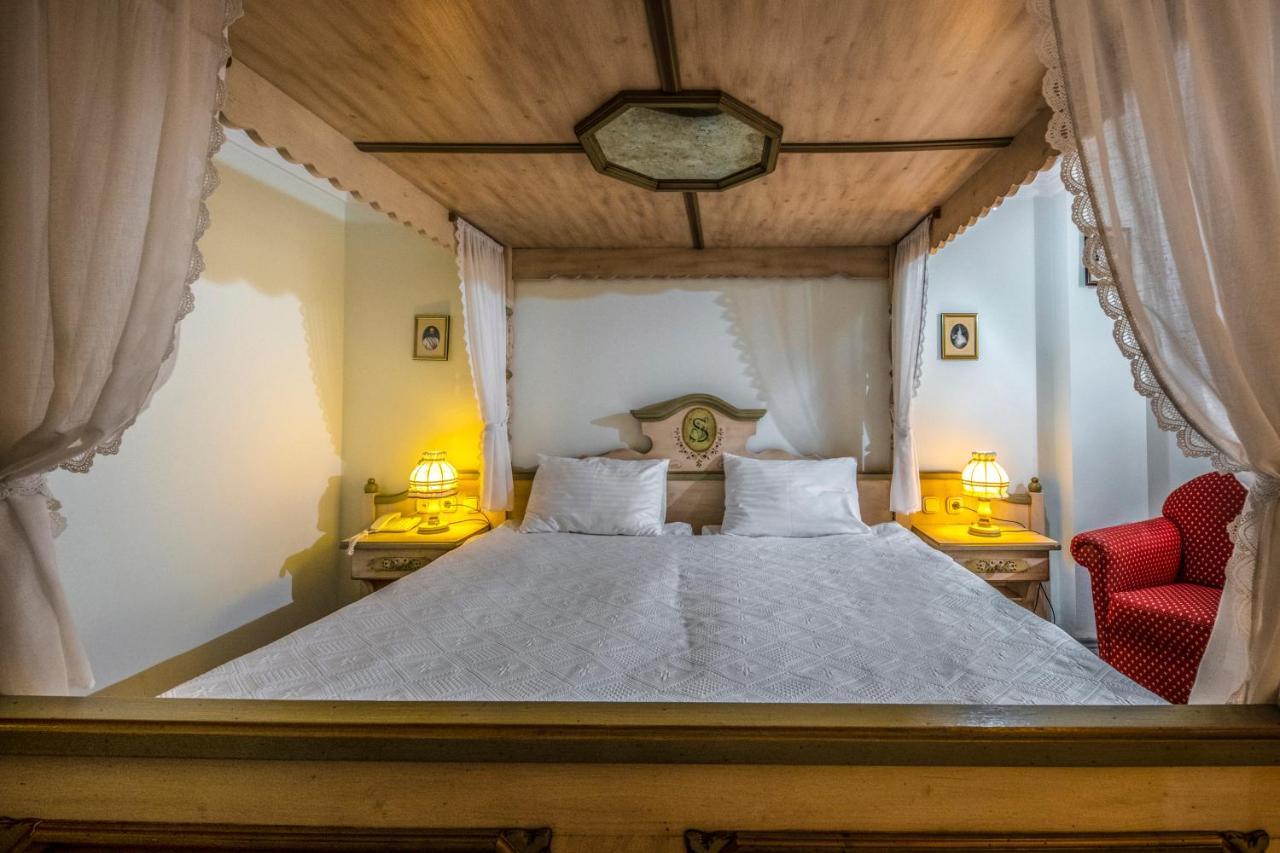Corvin Hotel Budapest Sissi Wing Bagian luar foto